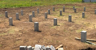 Фундамент на забивных жб сваях под ключ в Лабинске - фундамент из забивных железобетонных свай цена от 3115 руб/м2